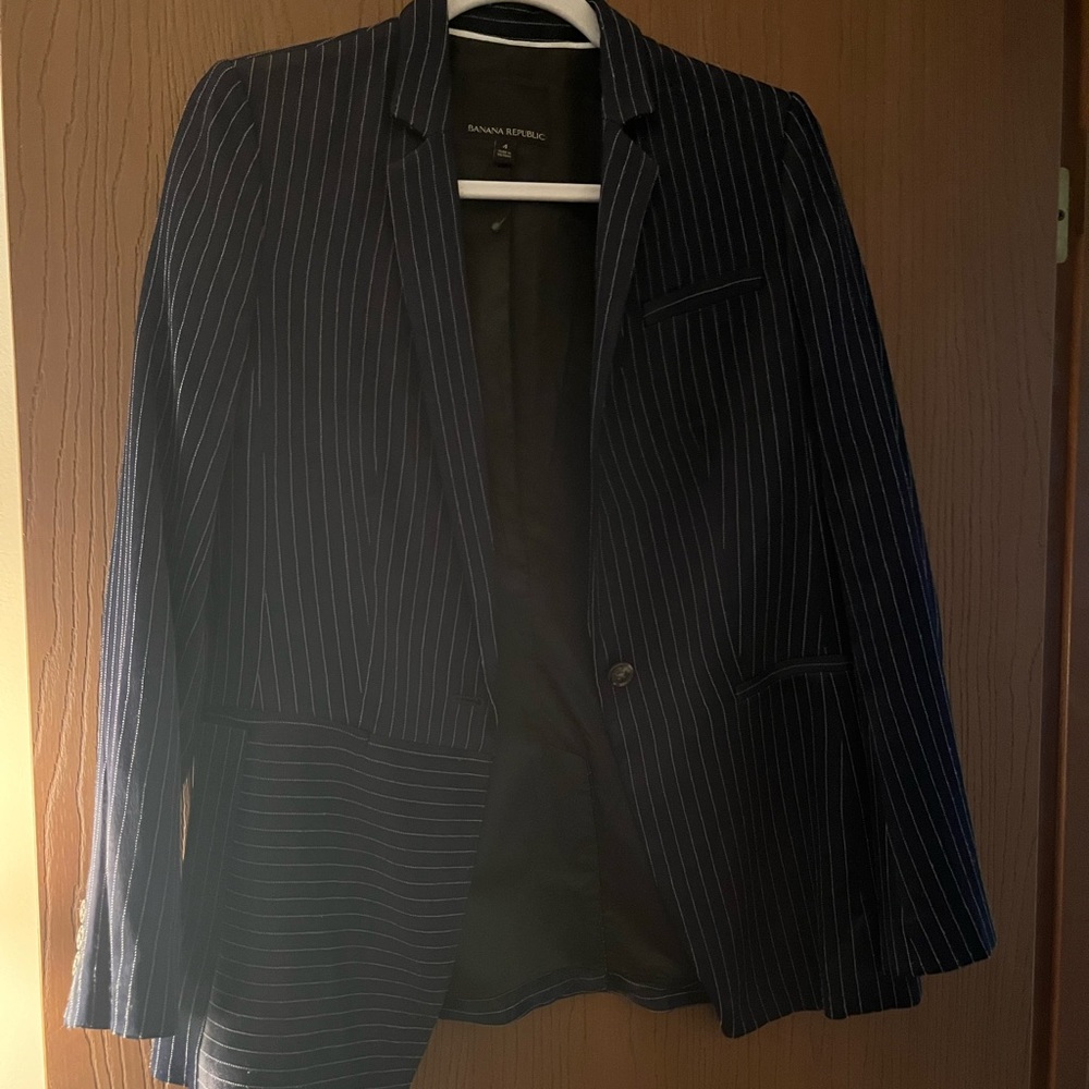 Size 4 Banana Republic Blazer Great Condition Minimally Used